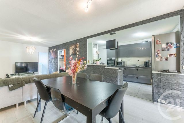 Appartement F3 à louer - 3 pièces - 75.75 m2 - MARSEILLE - 13014 - PROVENCE-ALPES-COTE-D-AZUR - Century 21 Jnr Immo